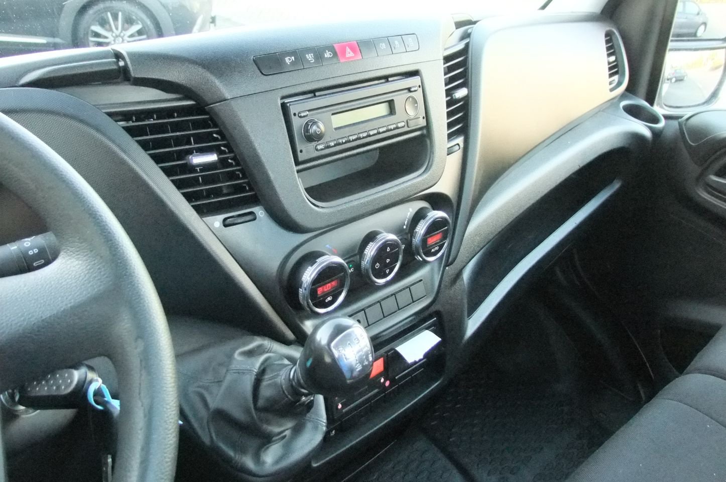 PKW-Anhänger del tipo Iveco Daily, Gebrauchtmaschine In Musselkanaal (Immagine 7)