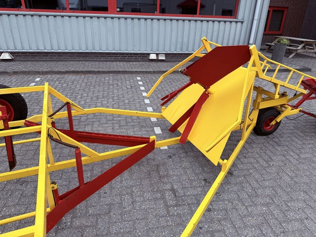 PKW-Anhänger des Typs Meijer Balenverzamelwagen 8-Paks, Gebrauchtmaschine in BOEKEL (Bild 8)