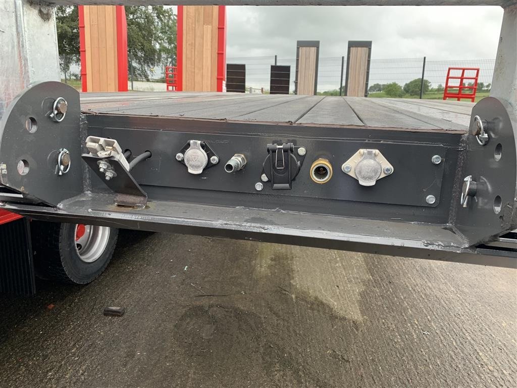 PKW-Anhänger des Typs Oleo Mac 3 akslet maskintrailer Med hydr ramper, Gebrauchtmaschine in Ringe (Bild 16)