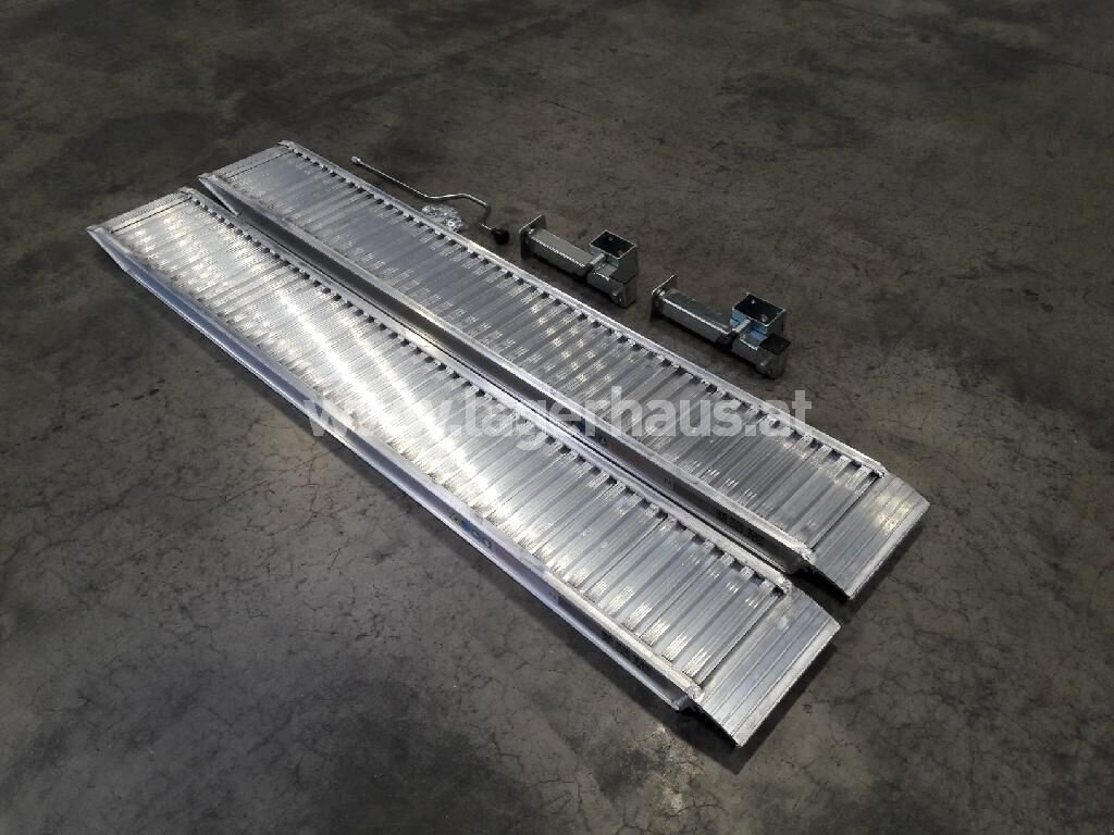 PKW-Anhänger des Typs Pongratz - AUFFAHRSCHIENEN + TELESKOP KURBELSTÜTZEN, Neumaschine in Zwettl (Bild 4)