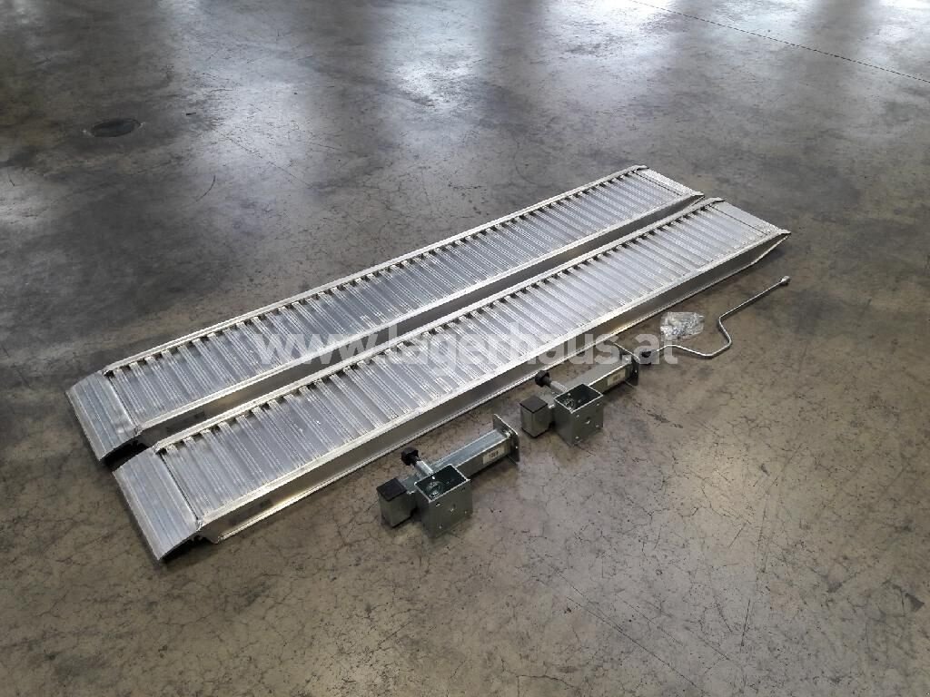 PKW-Anhänger des Typs Pongratz - AUFFAHRSCHIENEN + TELESKOP KURBELSTÜTZEN, Neumaschine in Zwettl (Bild 2)