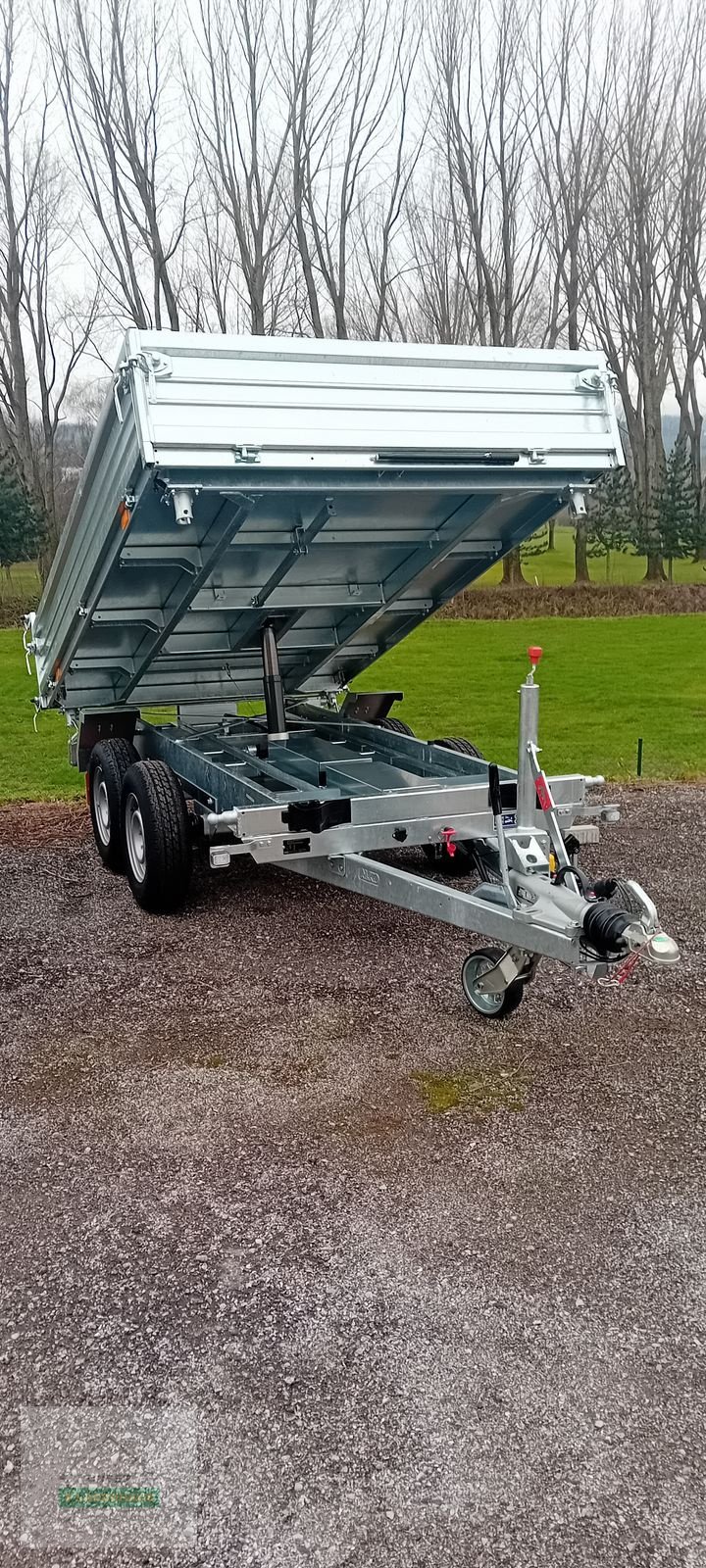 PKW-Anhänger des Typs Pongratz DREISEITENKIPPER 3-SKS 3600/17T STAHL 3500KG, Neumaschine in Wolfpassing (Bild 1)
