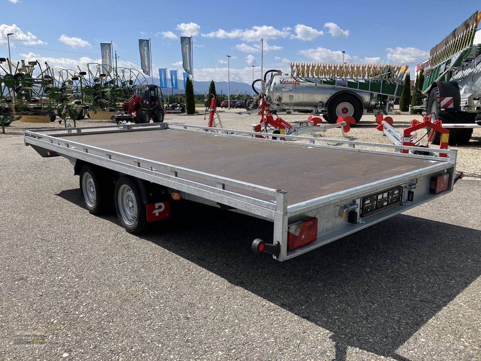 PKW-Anhänger des Typs Pongratz EPT 4500/21 T, Neumaschine in Gampern (Bild 4)