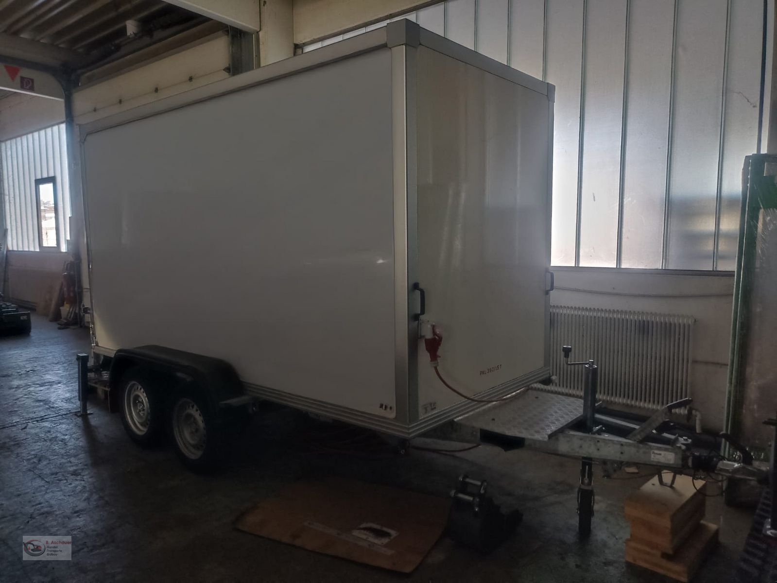 PKW-Anhänger del tipo Pongratz Kofferanhänger PKL350-15 T, Gebrauchtmaschine In Dimbach (Immagine 2)