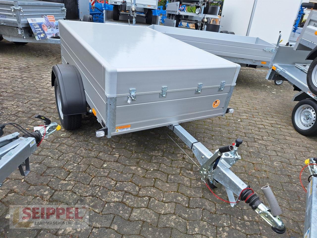 PKW-Anhänger des Typs Saris MC 205 133 1350 1 DECKEL, Neumaschine in Groß-Umstadt (Bild 1)