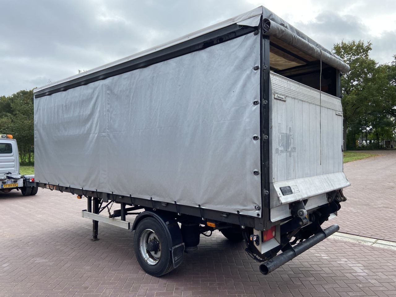 PKW-Anhänger des Typs Sonstige be oplegger 5.5 ton schuifzeilen be oplegger 5.5 ton schuifzeilen schuifdak en laadklep 750 kg, Gebrauchtmaschine in Putten (Bild 5)