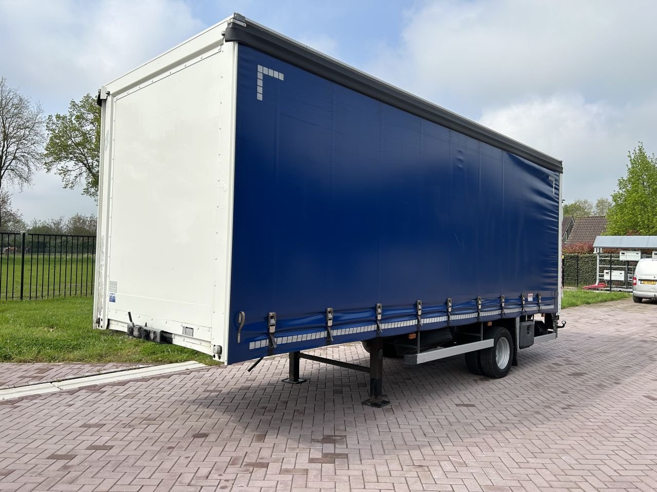 PKW-Anhänger typu Sonstige Be oplegger 5.5 ton schuifzeilen Veldhuizen met laadklep 1000 kg, Gebrauchtmaschine v Putten (Obrázek 7)