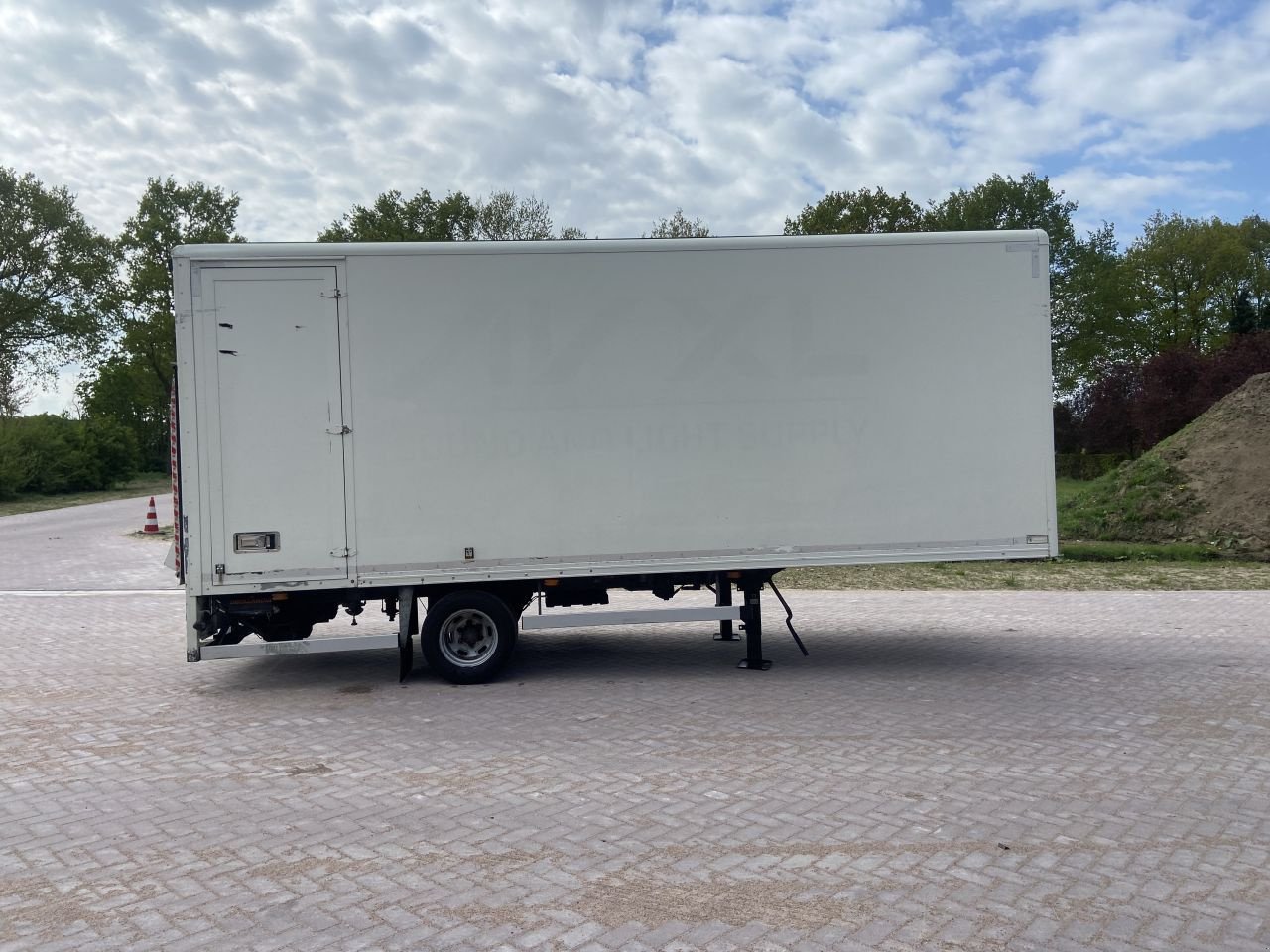 PKW-Anhänger typu Sonstige Be oplegger 5.5 ton veldhuizen Be oplegger 5.5 ton veldhuizen met laadklep 750 kg, Gebrauchtmaschine v Putten (Obrázek 2)