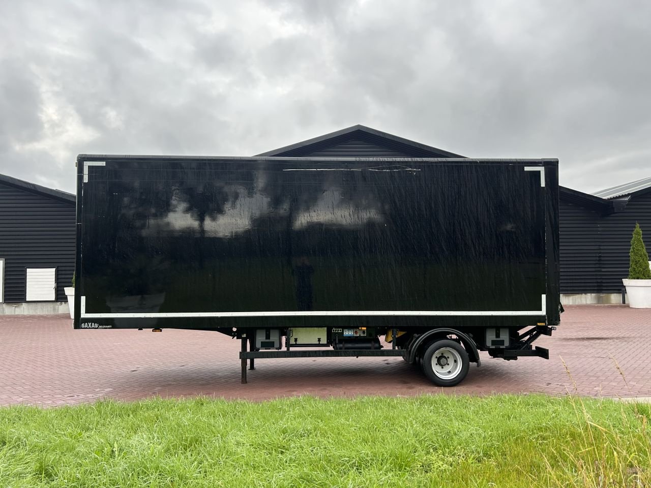 PKW-Anhänger typu Sonstige Be Oplegger 6750 kg gesloten Be Oplegger 6750 kg gesloten Laadklep 1000 kg hollandia Saxas, Gebrauchtmaschine w Putten (Zdjęcie 1)