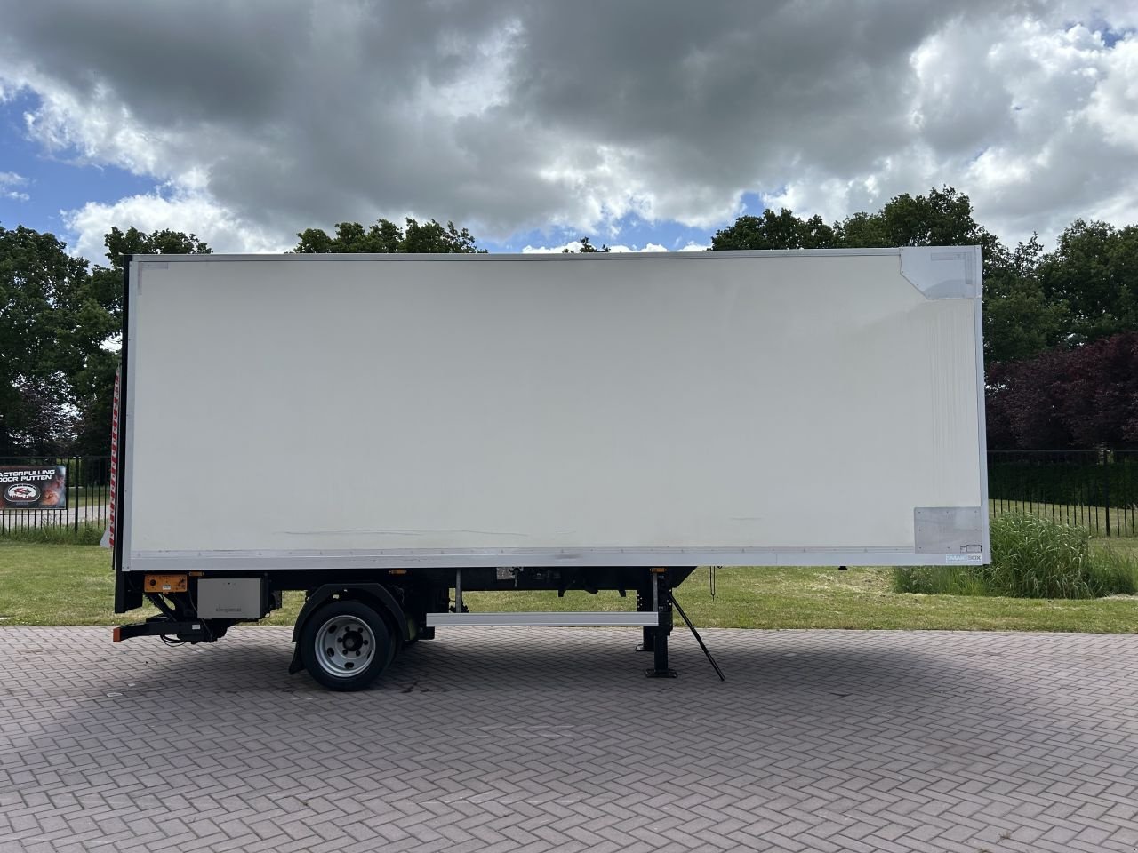 PKW-Anhänger des Typs Sonstige Be oplegger 7 ton Kuiper met laadklep 1000kg, Gebrauchtmaschine in Putten (Bild 1)