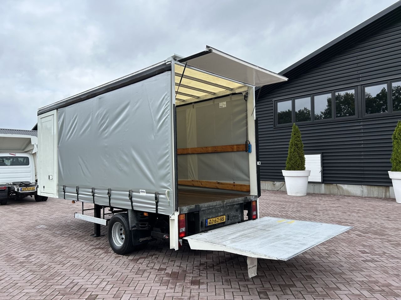 PKW-Anhänger des Typs Sonstige be oplegger 7.5 ton schuifzeilen en 1500 kg laadklep, Gebrauchtmaschine in Putten (Bild 4)