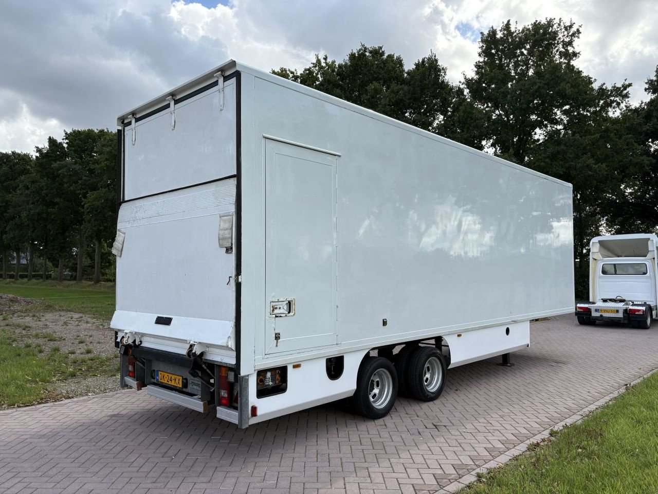 PKW-Anhänger Türe ait Sonstige be oplegger 8 TON Veldhuizen met laadklep 1000 kg, Gebrauchtmaschine içinde Putten (resim 5)