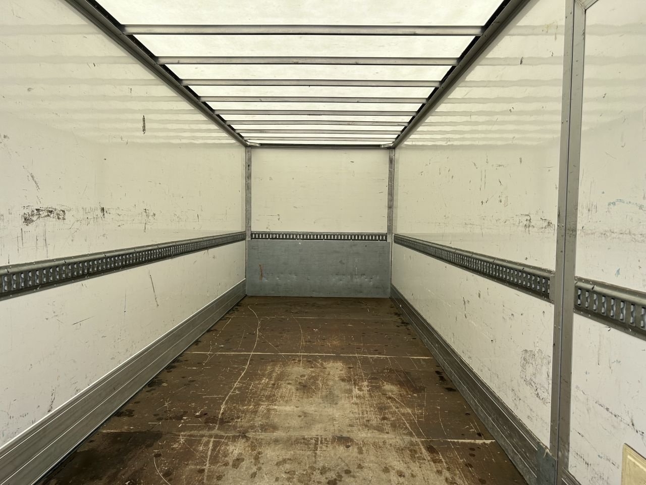 PKW-Anhänger des Typs Sonstige be oplegger gesloten veldhuizen be oplegger gesloten veldhuizen 4800 kg met laadklep 750 kg, Gebrauchtmaschine in Putten (Bild 8)