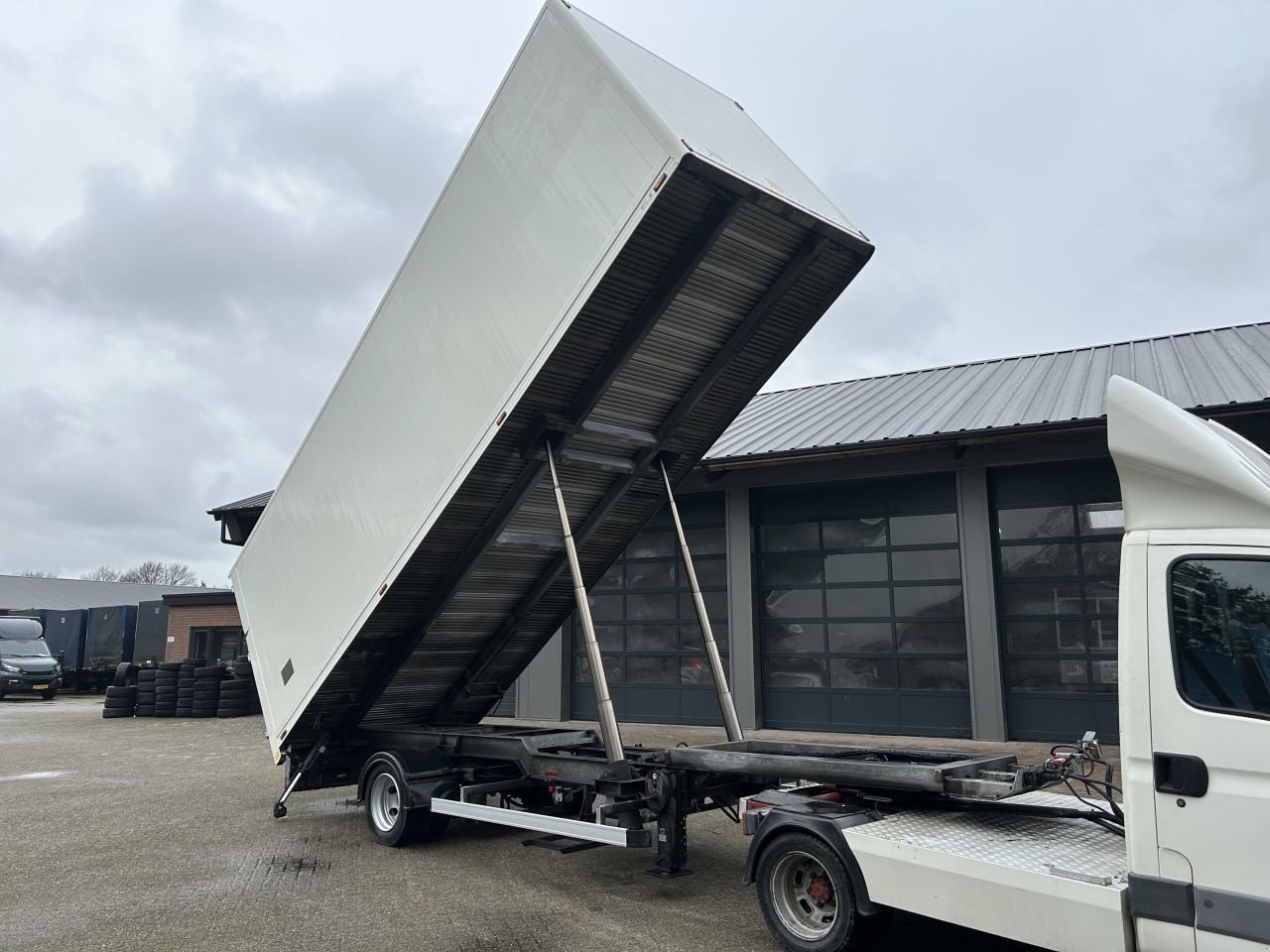 PKW-Anhänger Türe ait Sonstige be oplegger kipper be oplegger kipper gesloten 7 ton nefra, Gebrauchtmaschine içinde Putten (resim 2)