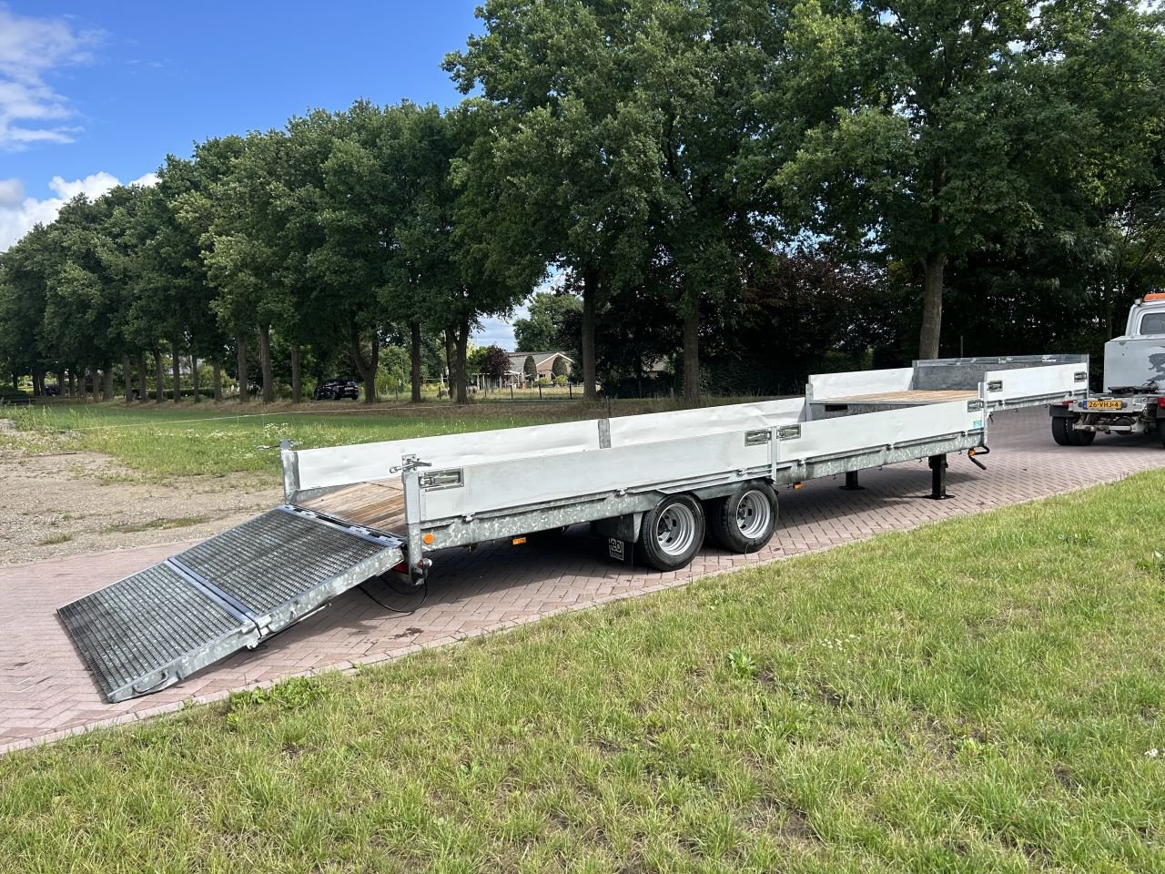 PKW-Anhänger Türe ait Sonstige be oplegger KUIPER semi dieplade oprij klep elektrische, Gebrauchtmaschine içinde Putten (resim 1)