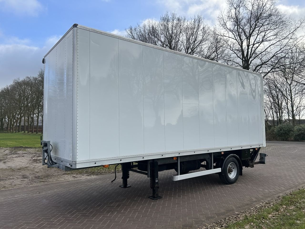 PKW-Anhänger типа Sonstige Be oplegger MAMBOUR 6.6 ton schuifzeilen laadklep 1000 kg, Gebrauchtmaschine в Putten (Фотография 3)