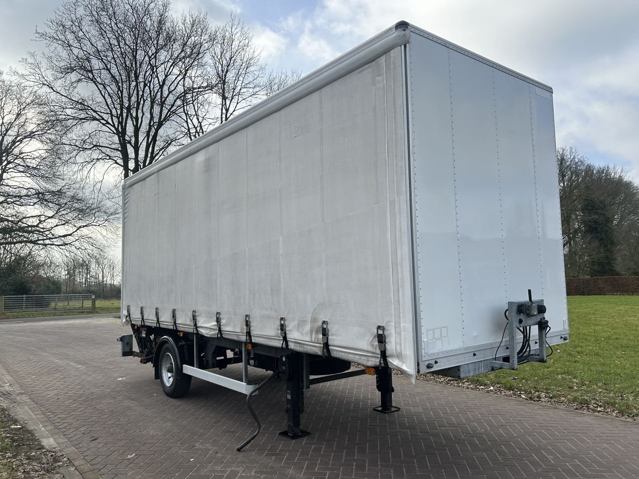 PKW-Anhänger типа Sonstige Be oplegger MAMBOUR 6.6 ton schuifzeilen laadklep 1000 kg, Gebrauchtmaschine в Putten (Фотография 8)