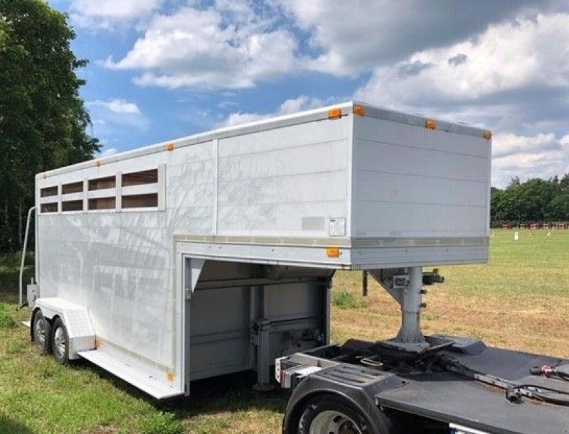 PKW-Anhänger typu Sonstige Be Oplegger Noyens 5100 kg Be Oplegger Noyens 5100 kg Aluminium paardentrailer BE, Gebrauchtmaschine v Putten (Obrázek 1)