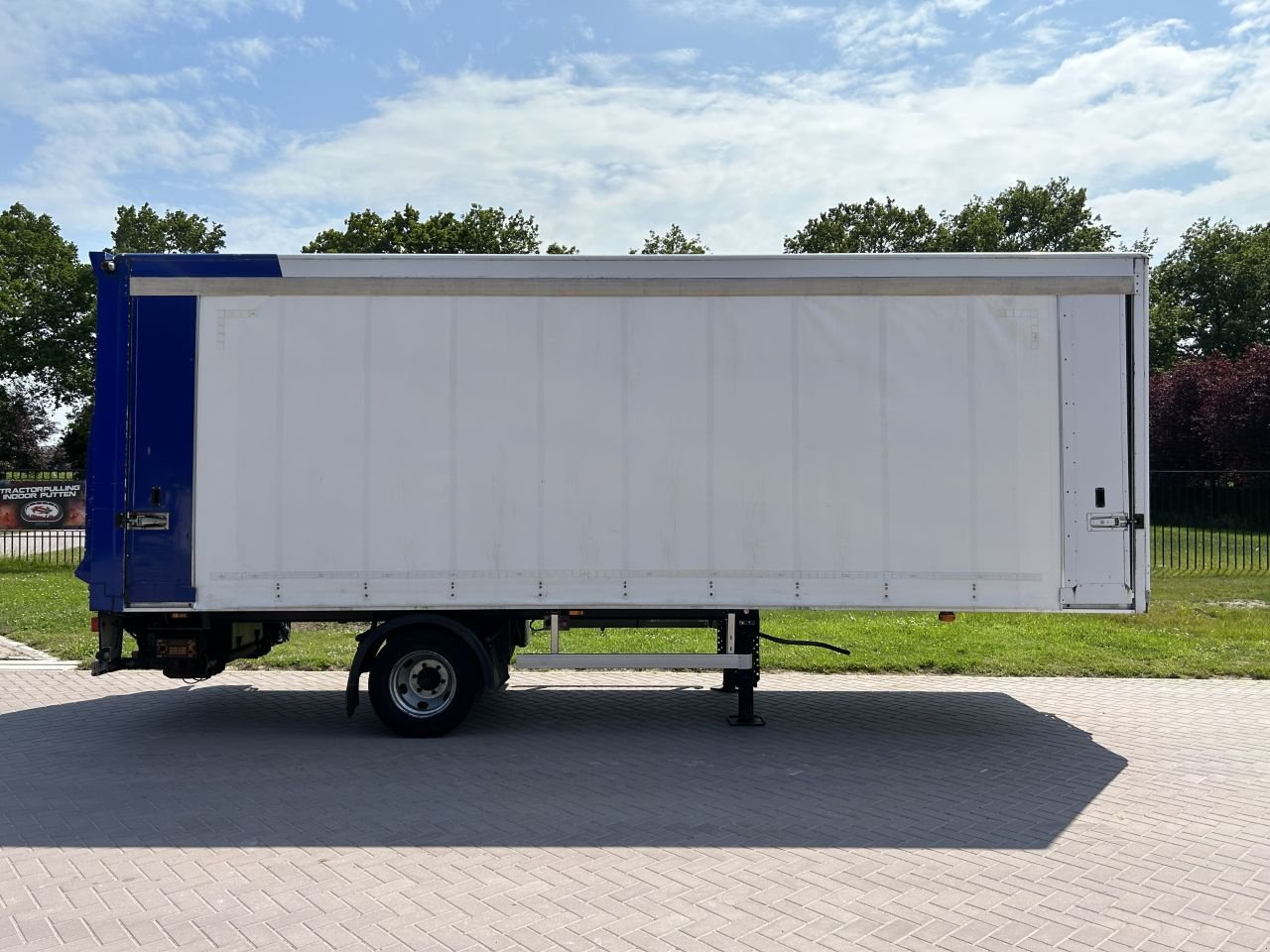 PKW-Anhänger tip Sonstige be oplegger QUALITY TRAILERS be oplegger QUALITY TRAILERS snelschuifzeilen met laadklep 10, Gebrauchtmaschine in Putten (Poză 2)