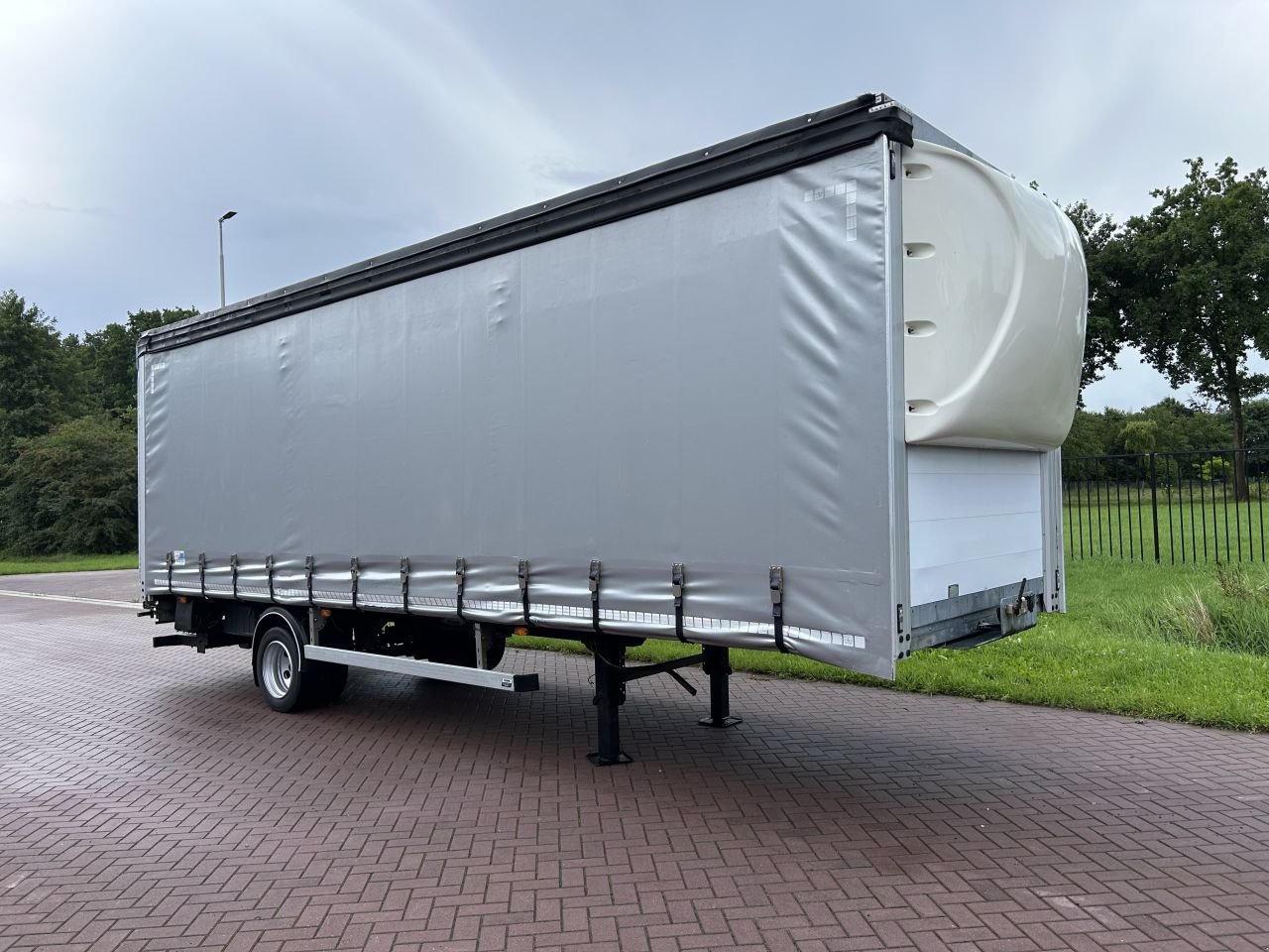 PKW-Anhänger Türe ait Sonstige be oplegger schuifzeilen-dak combi 7 TON, Gebrauchtmaschine içinde Putten (resim 5)