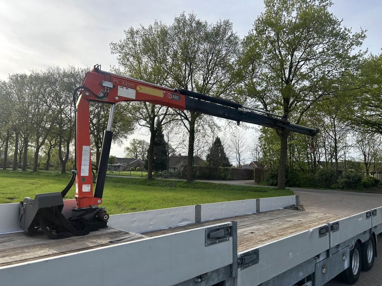 PKW-Anhänger des Typs Sonstige Be oplegger semi dieplader KUIPER kraan en klep opvouwbaar, Gebrauchtmaschine in Putten (Bild 4)