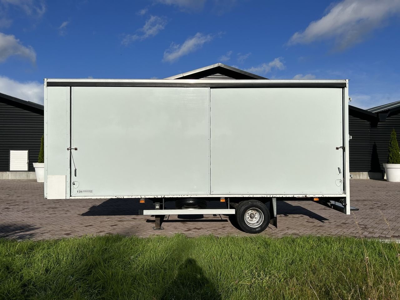 PKW-Anhänger Türe ait Sonstige be oplegger Veldhuizen be oplegger Veldhuizen 7.5 ton schuifdeuren, Gebrauchtmaschine içinde Putten (resim 2)