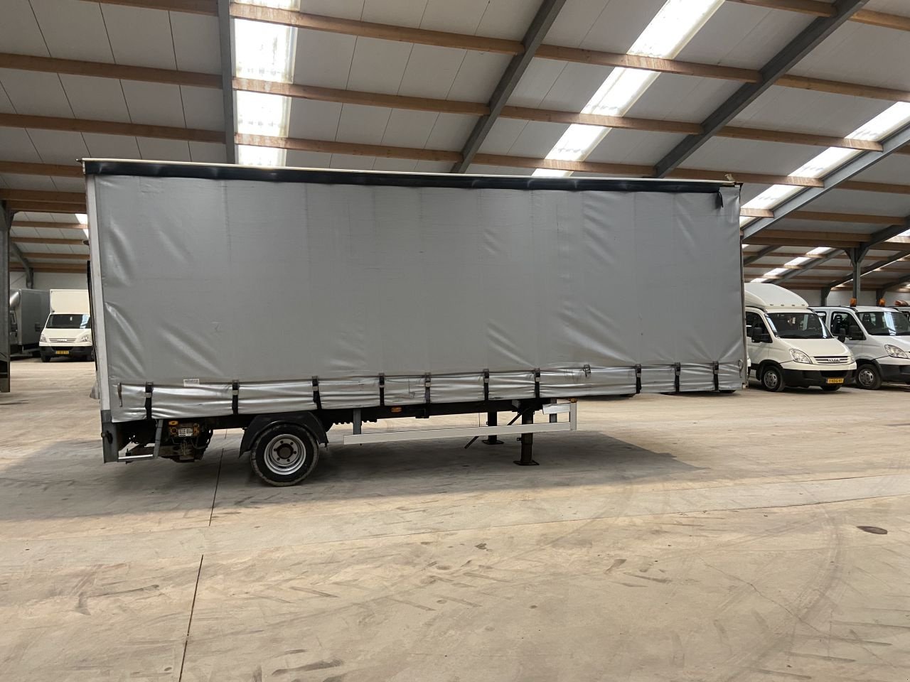 PKW-Anhänger des Typs Sonstige be oplegger veldhuizen be oplegger veldhuizen schuifzeilen hollandia laadklep, Gebrauchtmaschine in Putten (Bild 2)