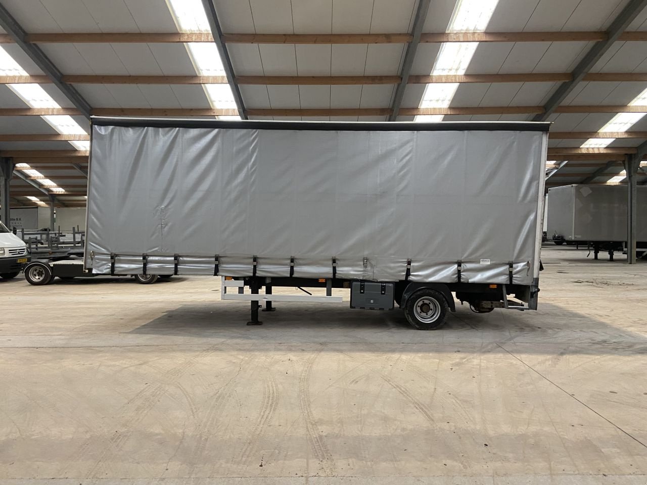 PKW-Anhänger des Typs Sonstige be oplegger veldhuizen be oplegger veldhuizen schuifzeilen hollandia laadklep, Gebrauchtmaschine in Putten (Bild 1)