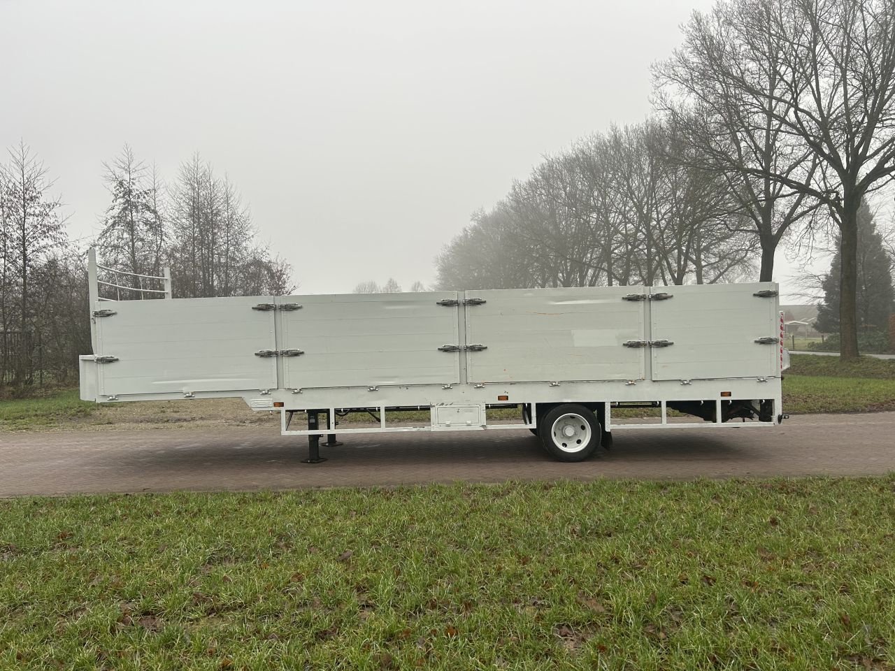 PKW-Anhänger tip Sonstige be oplegger vlak met laadklep Dhollandia 1000 kg, Gebrauchtmaschine in Putten (Poză 2)