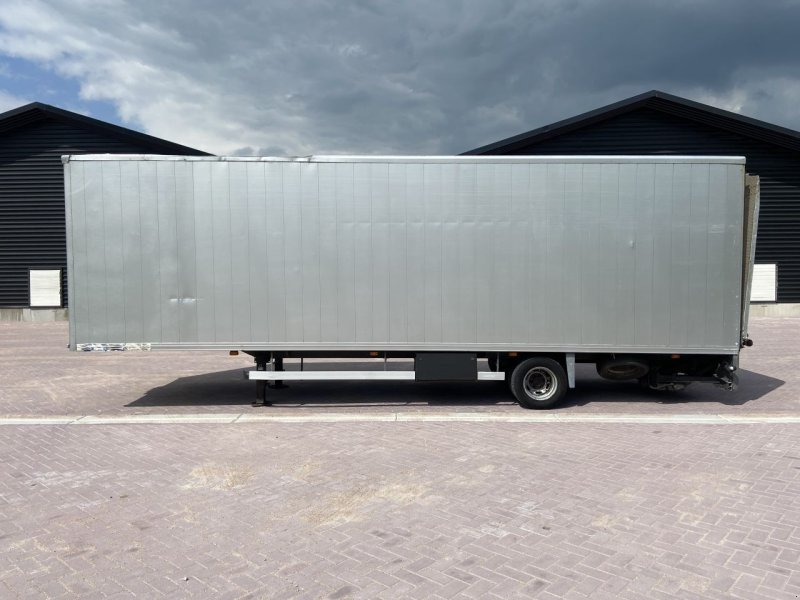 PKW-Anhänger typu Sonstige Be oplegger vledhuizen 5.5 ton Be oplegger vledhuizen 5.5 ton laadklep 2000 kg dak licht uit, Gebrauchtmaschine w Putten (Zdjęcie 1)