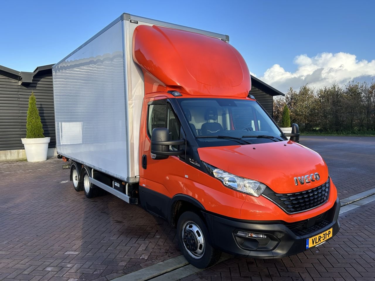 PKW-Anhänger des Typs Sonstige be trekker 7 ton Iveco Daily be trekker 7 ton Iveco Daily 40c18 Clixtar met laadklep 1000, Gebrauchtmaschine in Putten (Bild 2)