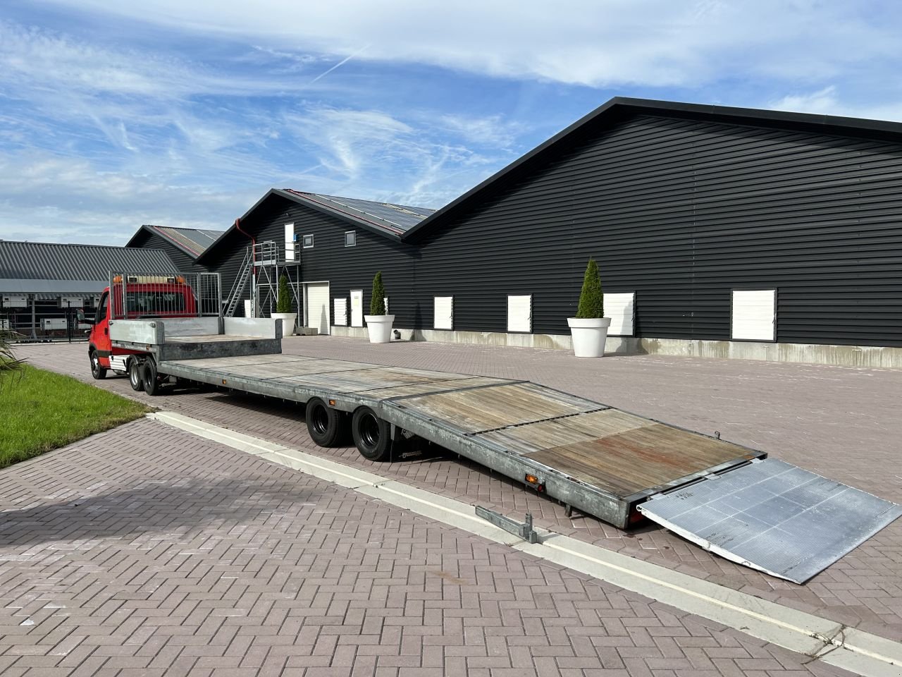 PKW-Anhänger typu Sonstige be trekker Iveco 35C17 14 ton be trekker Iveco 35C17 14 ton be oplegger met knikvloer, Gebrauchtmaschine v Putten (Obrázek 7)