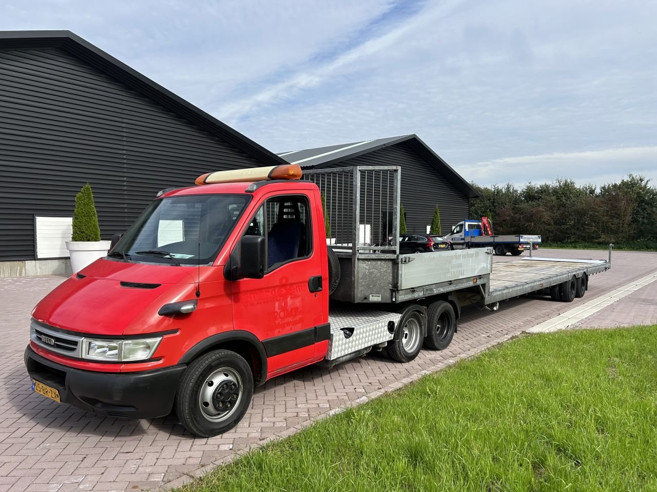 PKW-Anhänger des Typs Sonstige be trekker Iveco 35C17 14 ton be trekker Iveco 35C17 14 ton be oplegger met knikvloer, Gebrauchtmaschine in Putten (Bild 3)