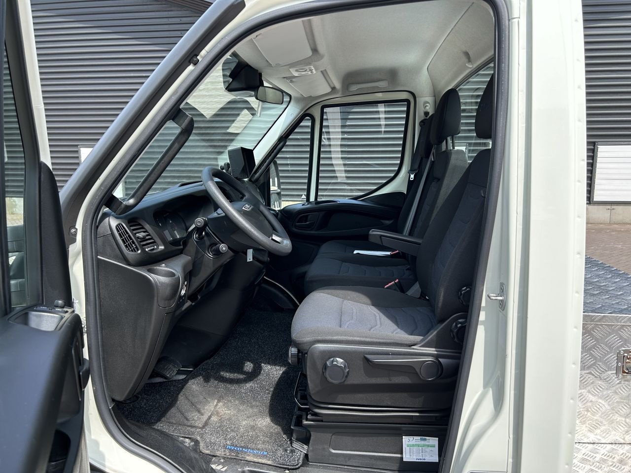 PKW-Anhänger typu Sonstige be trekker Iveco 40C18 Hi Matic automaat euro 6 (410 wielbass ), Gebrauchtmaschine v Putten (Obrázek 9)