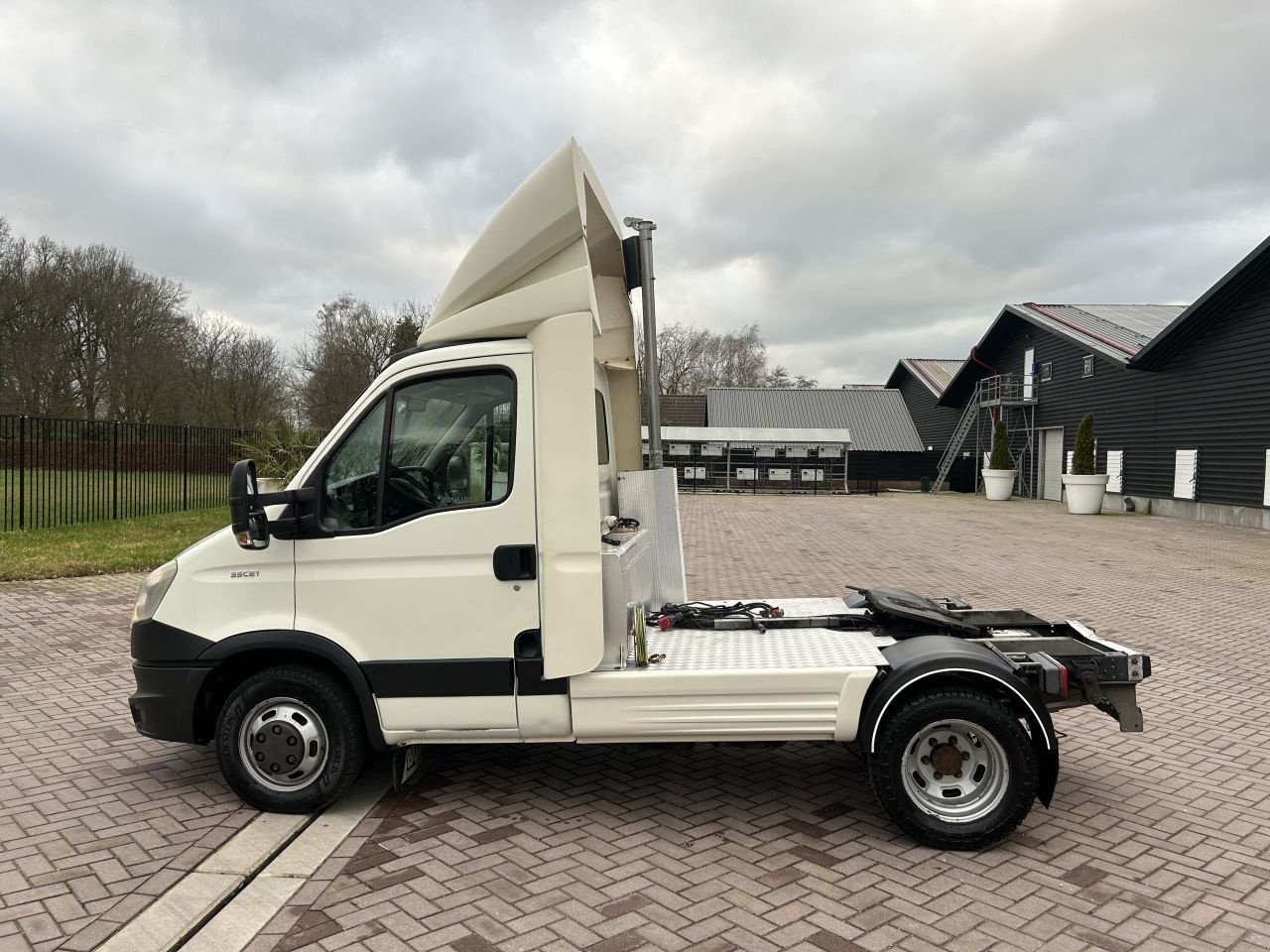 PKW-Anhänger typu Sonstige BE trekker Iveco Daily 35C21 BE trekker Iveco Daily 35C21 pto voor Kracht stroom, Gebrauchtmaschine v Putten (Obrázek 2)