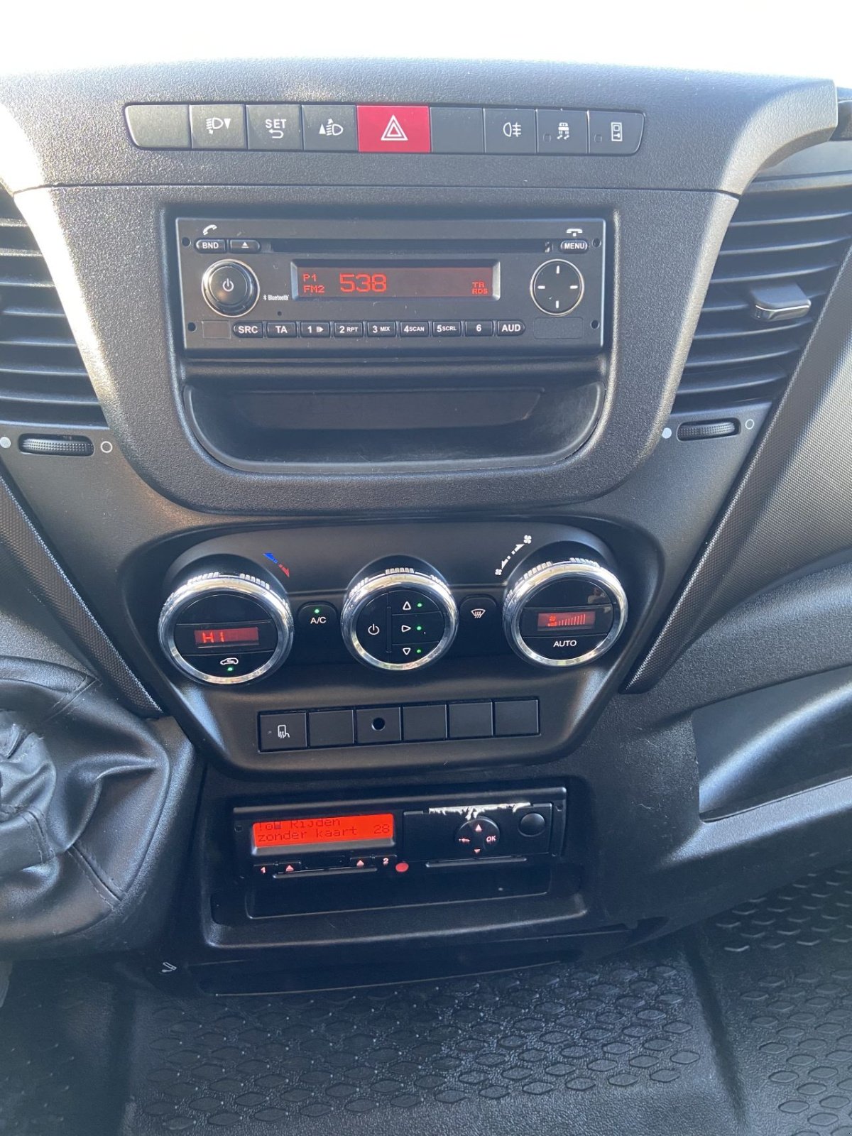 PKW-Anhänger Türe ait Sonstige be trekker Iveco daily be trekker Iveco daily 40C15 clixtar euro 5 (21), Gebrauchtmaschine içinde Putten (resim 11)