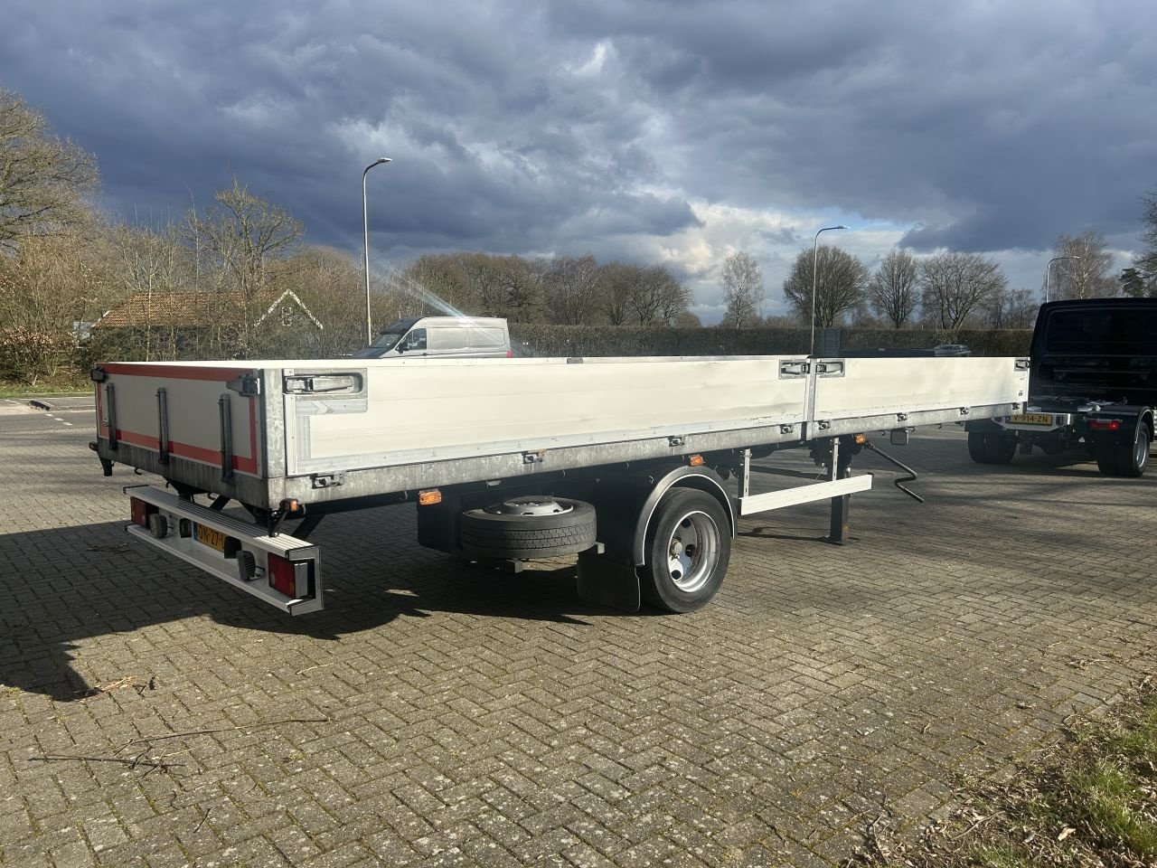 PKW-Anhänger Türe ait Sonstige Bunk 7 TON BE oplegger vlakke met luiken, Gebrauchtmaschine içinde Putten (resim 4)