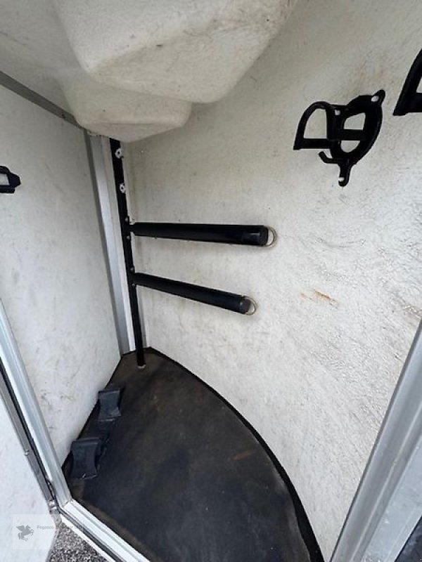 PKW-Anhänger des Typs Sonstige Cheval Liberte Gold First 2-Pferdeanhänger Aluboden 2t DS-Klappe, Gebrauchtmaschine in Gevelsberg (Bild 7)