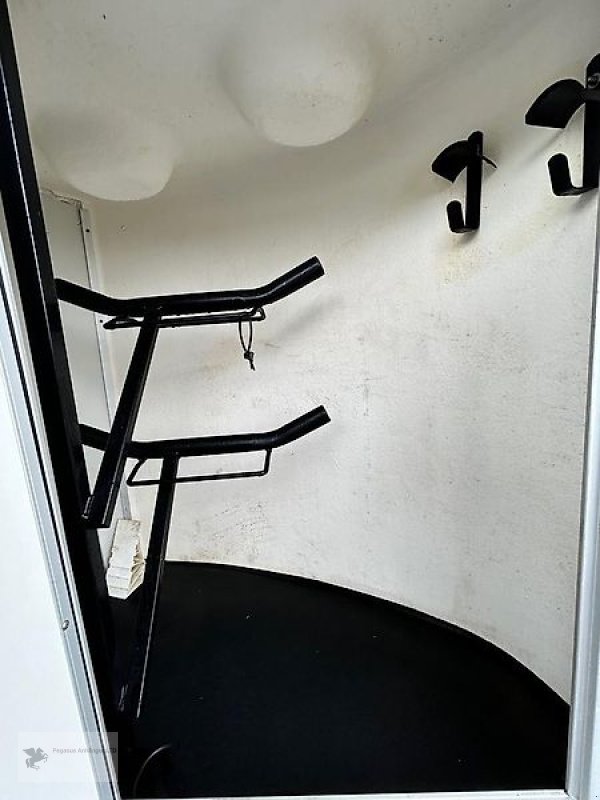 PKW-Anhänger des Typs Sonstige Cheval Liberte Gold First 2 Pferdeanhänger Aluboden Sattelkammer, Gebrauchtmaschine in Gevelsberg (Bild 8)