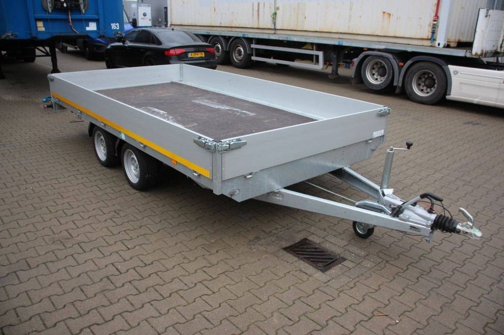 PKW-Anhänger Türe ait Sonstige EDUARD P4, Gebrauchtmaschine içinde Antwerpen (resim 7)