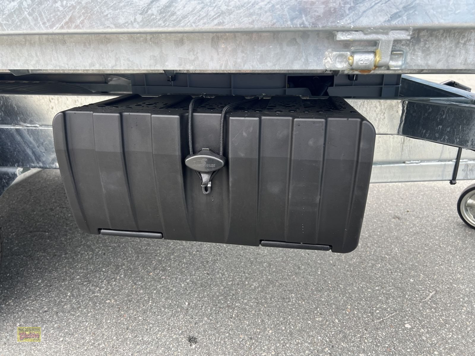 PKW-Anhänger типа Sonstige Hochedlinger-Dreiseitenkipper TH-3SKE 35 37 17, Neumaschine в Kötschach (Фотография 15)