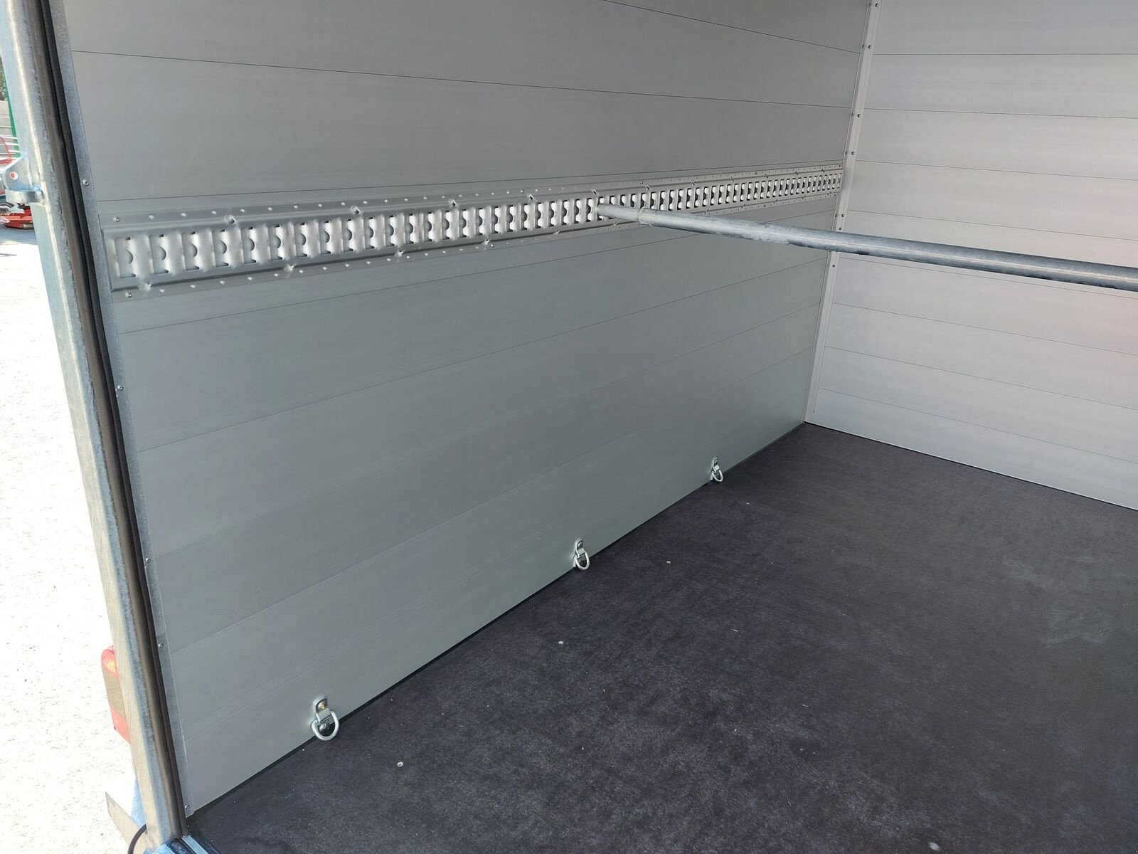 PKW-Anhänger des Typs Sonstige Kargo Kofferanhänger, Neumaschine in Saalfelden (Bild 5)