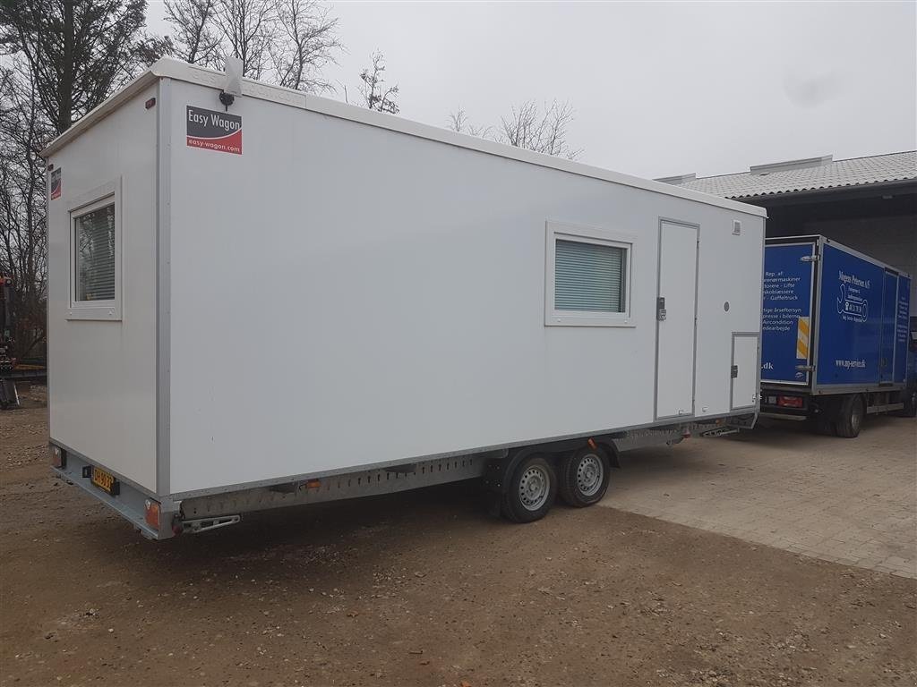 PKW-Anhänger Türe ait Sonstige Mandskabsvogn Beboelsesvogn, Gebrauchtmaschine içinde Skævinge (resim 1)