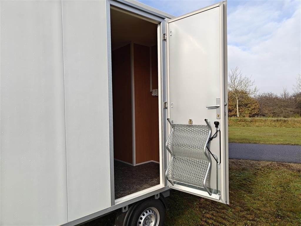 PKW-Anhänger des Typs Sonstige trailer Mandskabsvogn med køkken og toilet, Gebrauchtmaschine in Holstebro (Bild 11)