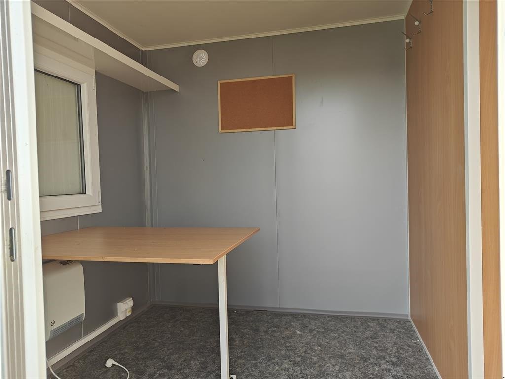 PKW-Anhänger des Typs Sonstige trailer Mandskabsvogn med køkken og toilet, Gebrauchtmaschine in Holstebro (Bild 13)