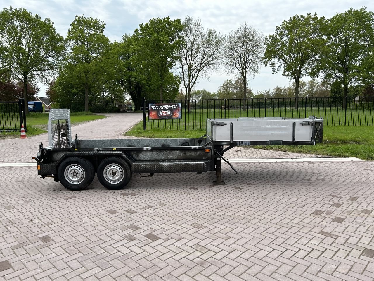 PKW-Anhänger des Typs Sonstige Wij zoeken BE trekker Iveco Wij zoeken BE trekker Iveco Kuiper mercedes veldhuizen, Gebrauchtmaschine in Putten (Bild 9)