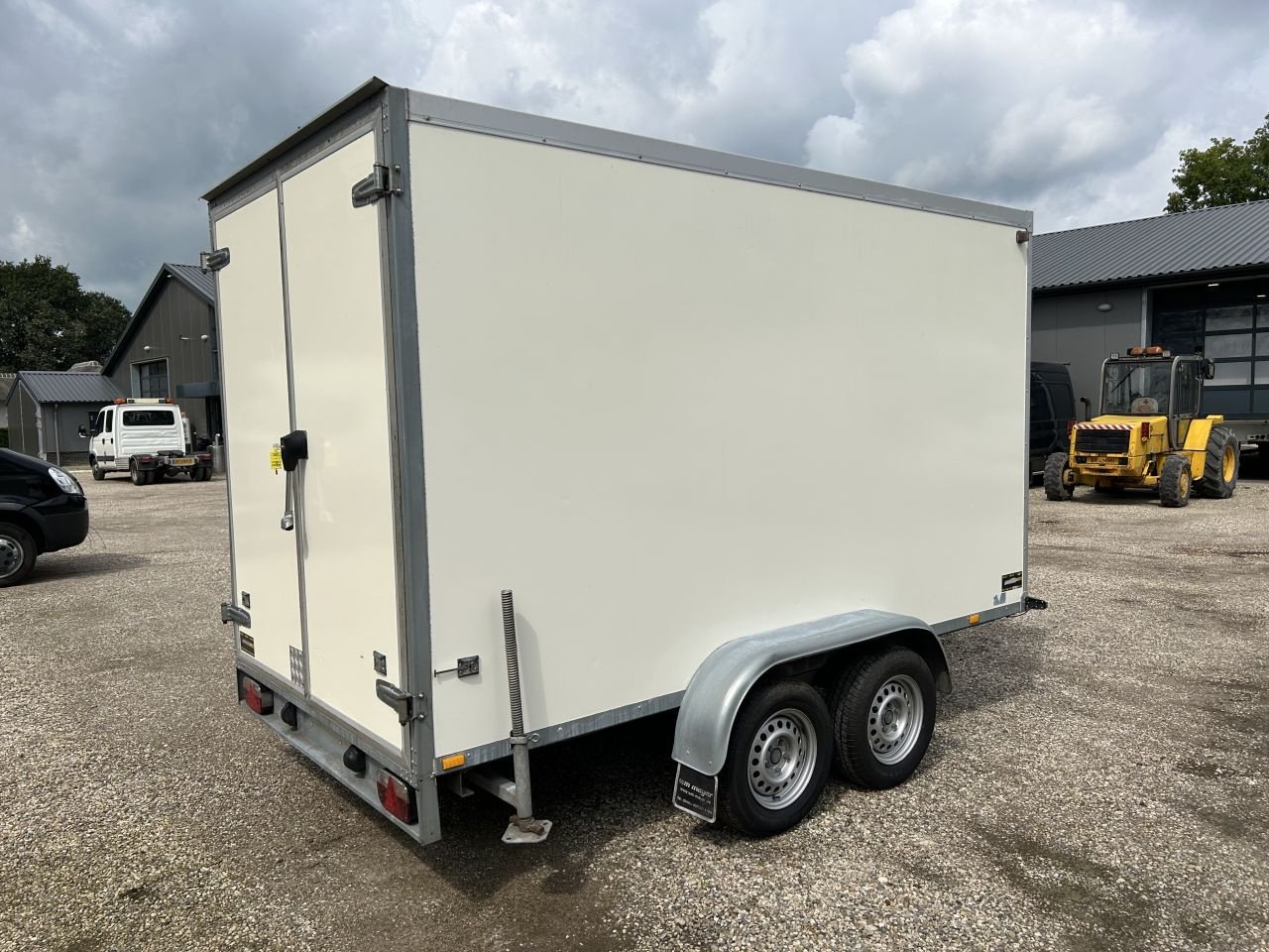 PKW-Anhänger Türe ait Sonstige wm MEYER gesloten aanhanger wm MEYER gesloten aanhanger met koel Govi, Gebrauchtmaschine içinde Putten (resim 7)