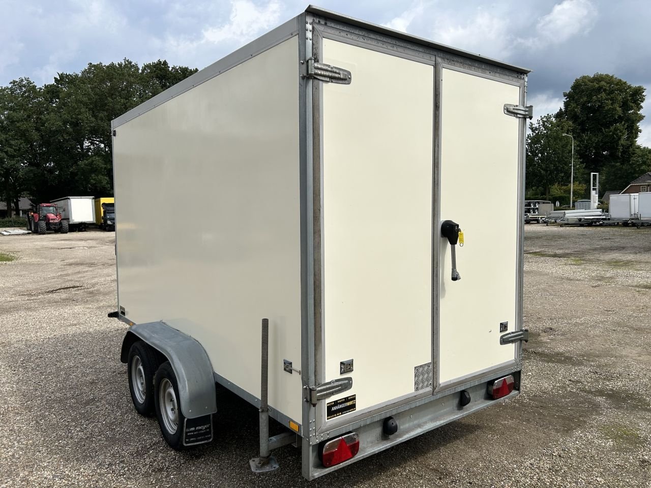 PKW-Anhänger Türe ait Sonstige wm MEYER gesloten aanhanger wm MEYER gesloten aanhanger met koel Govi, Gebrauchtmaschine içinde Putten (resim 3)