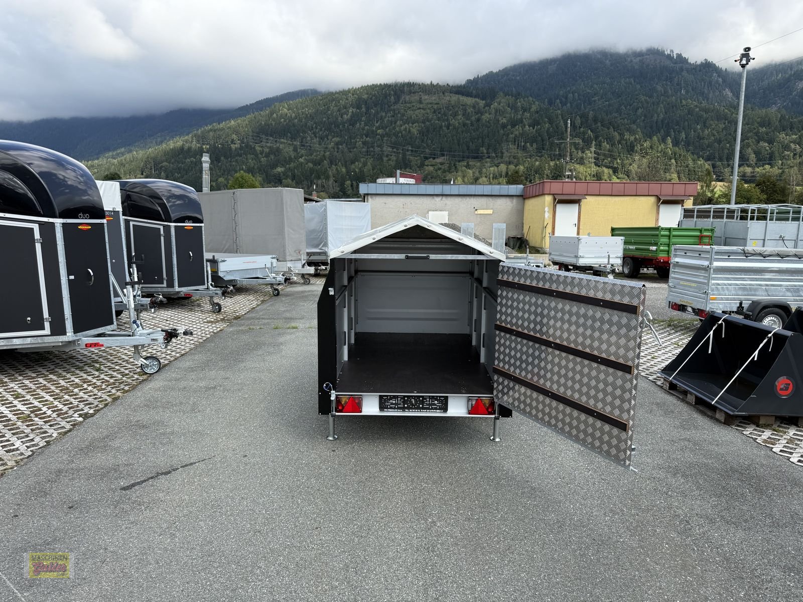 PKW-Anhänger Türe ait TPV KT EB2/3 Plus Kleinviehanhänger, Neumaschine içinde Kötschach (resim 7)