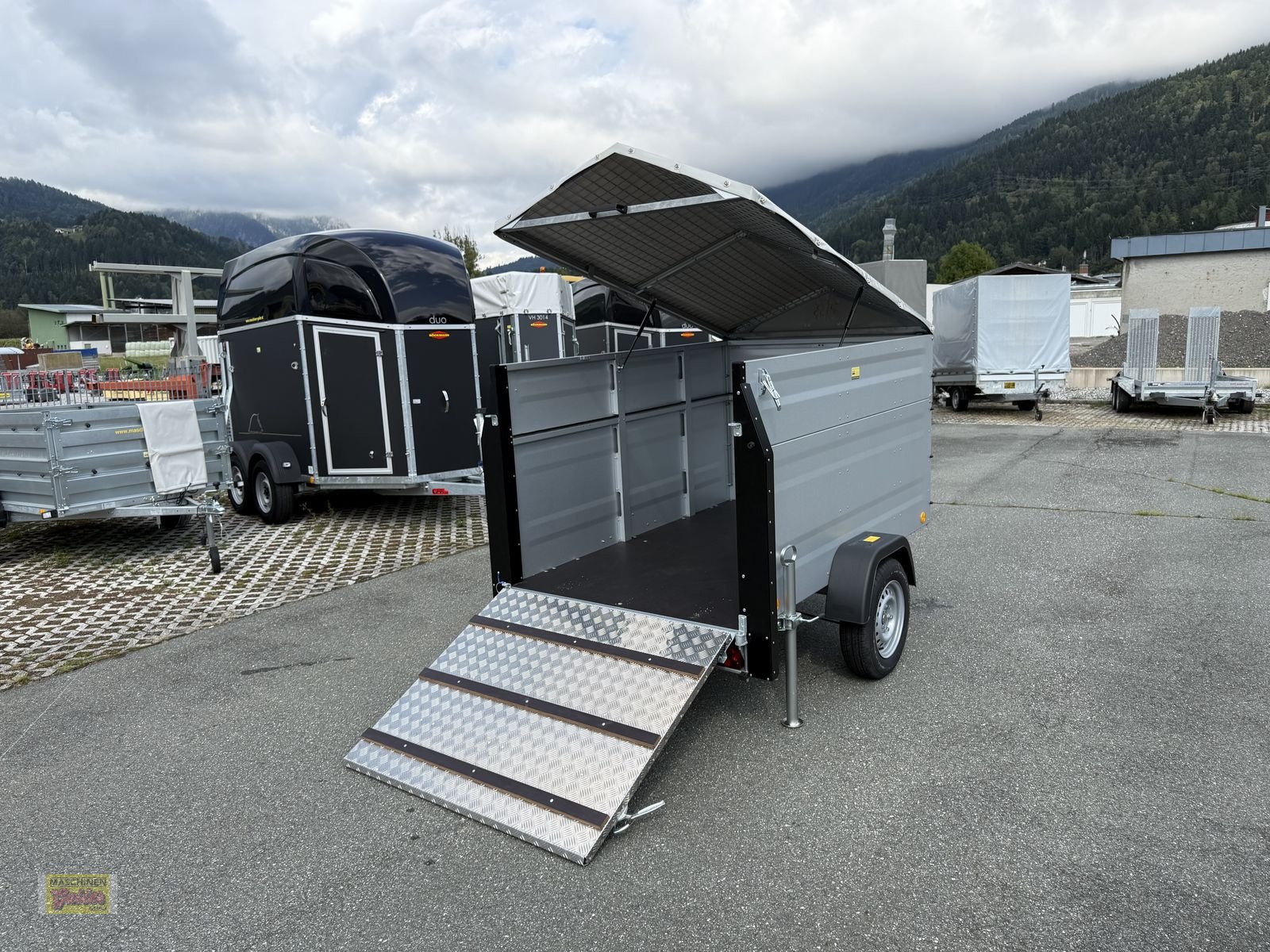 PKW-Anhänger Türe ait TPV KT EB2/3 Plus Kleinviehanhänger, Neumaschine içinde Kötschach (resim 2)